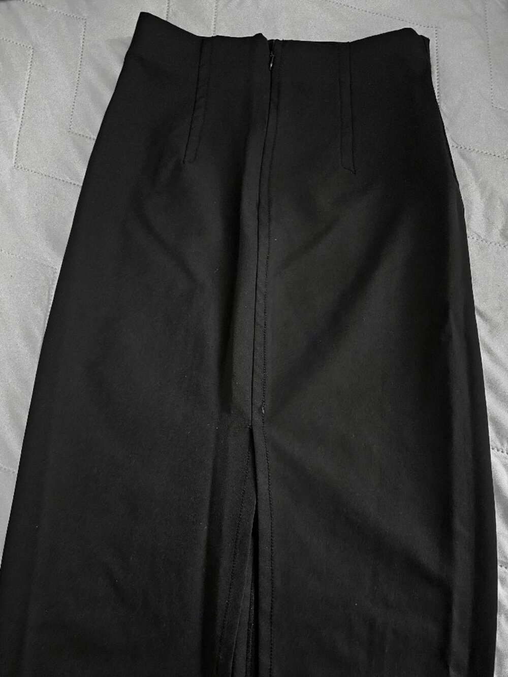 Zara Size XS Black Midi Skirt
